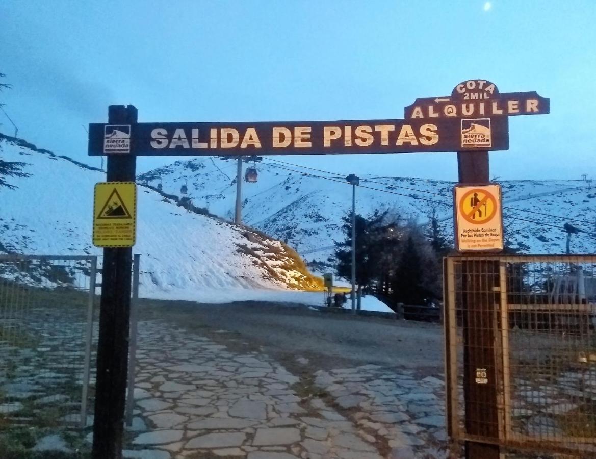 Todosierranevada Zona Baja -Plaza Principal-Junto A Los Telecabinas 塞拉内华达 外观 照片